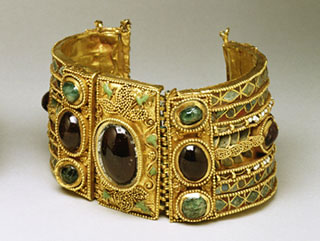 Les métaux et pierres précieuses