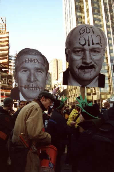 Qui profite des attentats du WTC ?