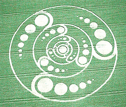 Crop-circle de Knap Hill, près de Alton Priors, Wiltshire