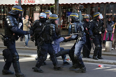 Faire prisonnier les désobéissants avant qu'ils ne désobéissent