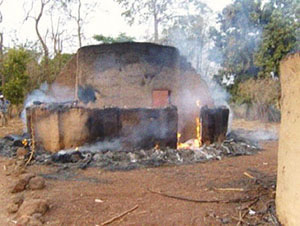 Hutte incendiée