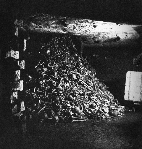 Éboulement d'ossements - Photo Nadar