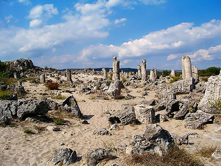 Pobiti Kamani